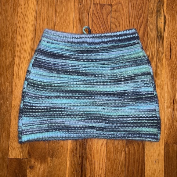 COPY - Zara Sweater Skirt - Picture 2 of 5